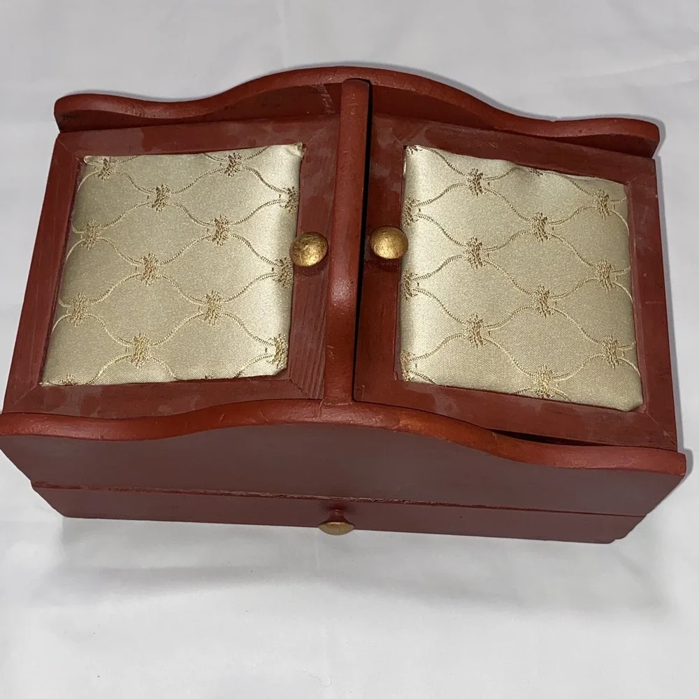 Vintage Sewing Work Box with Duel Pincushions and Drawer  velvet inside‎ top